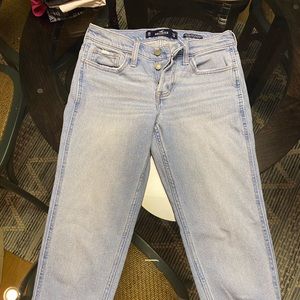 Holister Low-Rise Crop Boyfriend Pants 24/25